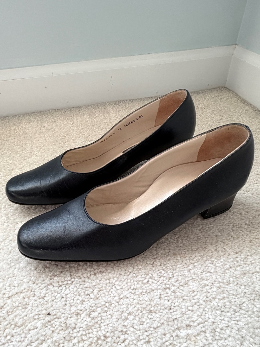 BALLY Leather Pumps Black, Sz 7.5